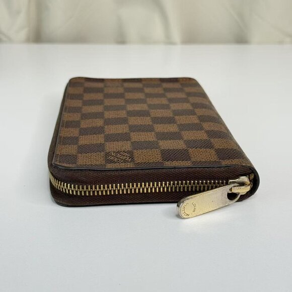Louis Vuitton Damier Ebene Large Wallet Classic Brown Checkered Design Zippered - Picture 4 of 8